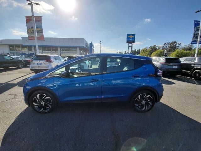 Used 2023 Chevrolet Bolt LT w/ Infotainment Package FWD image 5