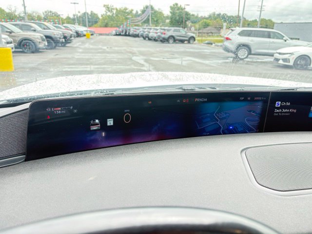 Used 2025 Lincoln Navigator Reserve AWD/4WD image 14