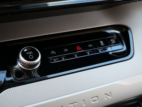 New 2027 Ford Expedition Active AWD/4WD image 28