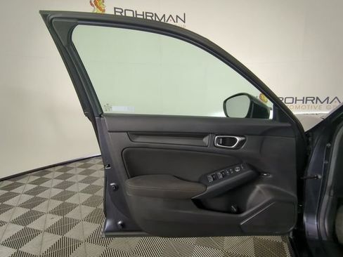 Used 2025 Honda Civic LX image 17