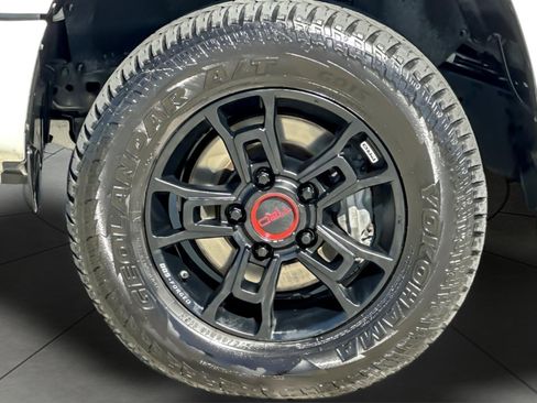 Used 2020 Toyota Tundra SR5 AWD/4WD image 25