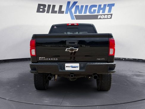 Used 2017 Chevrolet Silverado 1500 LTZ Z71 w/ LTZ Plus Package AWD/4WD image 4