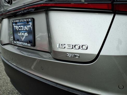 Used 2022 Lexus IS 300 AWD w/ Premium Package image 7