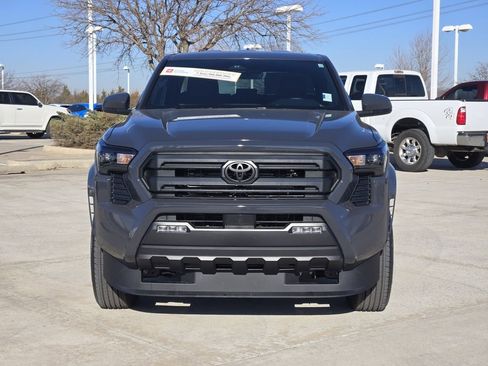 Certified 2025 Toyota Tacoma SR5 image 2