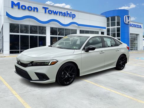 Used 2024 Honda Civic Sport image 3