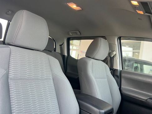 Used 2019 Toyota Tacoma SR w/ SR Convenience Package AWD/4WD image 13