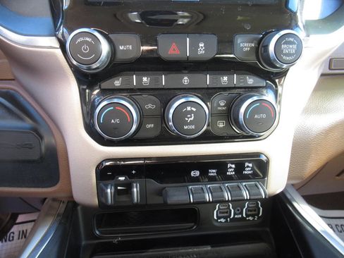 Used 2022 RAM 3500 Laramie image 30