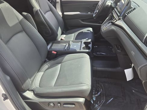 Used 2025 Honda Odyssey EX-L image 19