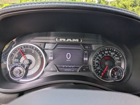 Used 2022 RAM 2500 Laramie AWD/4WD image 29