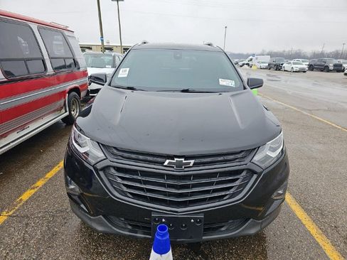 Used 2020 Chevrolet Equinox LT w/ Midnight Edition image 2