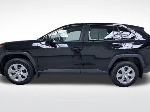Certified 2022 Toyota RAV4 LE AWD/4WD image 6