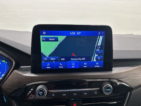 Used 2020 Ford Escape Titanium image 24