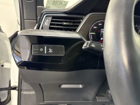 Used 2024 Audi Q8 e-tron Premium Plus image 13