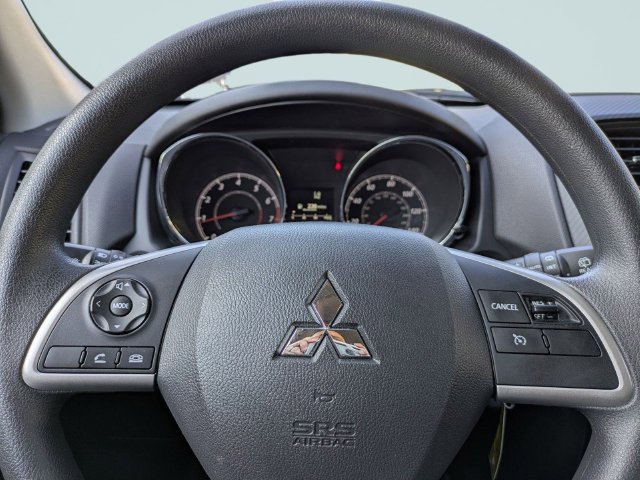 Used 2025 Mitsubishi Outlander Sport ES AWD/4WD image 27