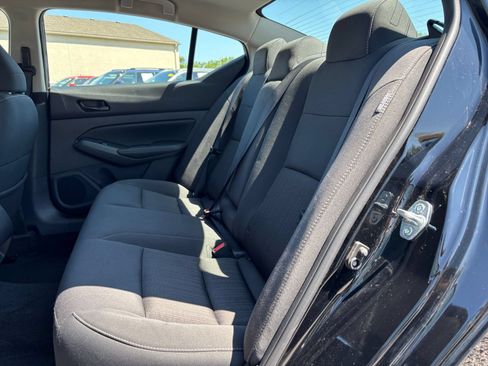 Used 2025 Nissan Altima 2.5 SV FWD image 25