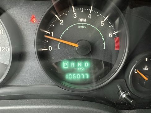 Used 2016 Jeep Compass 4WD image 25