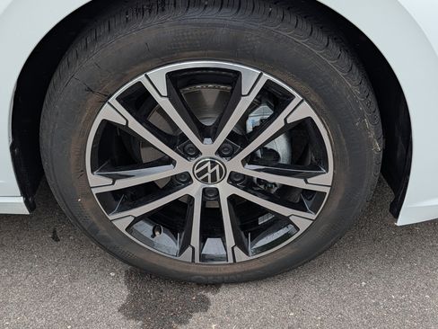 Certified 2023 Volkswagen Jetta Sport FWD image 15
