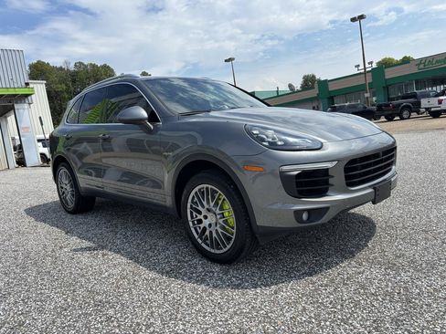 Used 2018 Porsche Cayenne S w/ Premium Package Plus AWD/4WD image 7