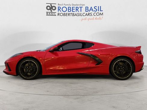 Used 2022 Chevrolet Corvette Stingray Coupe w/ Z51 Performance Package image 2