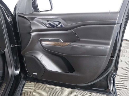 Used 2023 GMC Acadia Denali AWD/4WD image 25