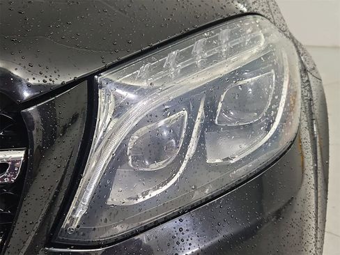 Used 2017 Mercedes-Benz GLS 550 4MATIC image 10