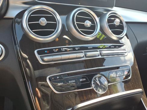 Used 2018 Mercedes-Benz C 300 4MATIC Sedan image 12