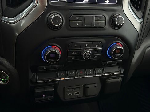 Used 2020 Chevrolet Silverado 1500 LT w/ All-Star Edition image 13