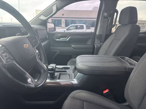 Used 2023 Chevrolet Silverado 1500 LT w/ Z71 Off-Road Package image 29