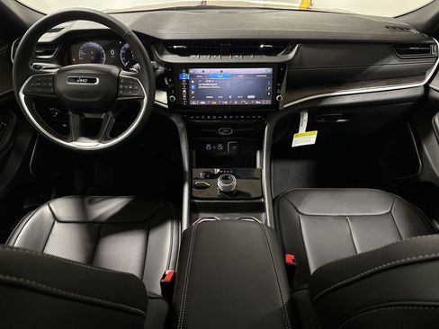 New 2026 Jeep Grand Cherokee Limited AWD/4WD image 10