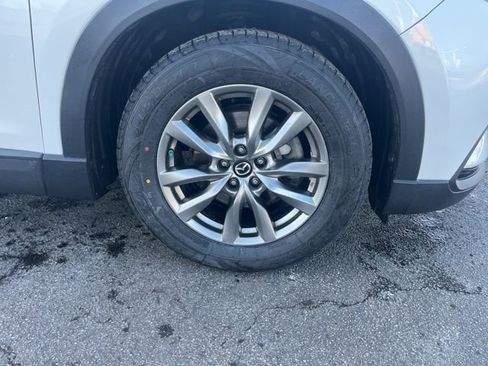 Used 2019 MAZDA CX-9 Touring w/ Touring Premium Package image 5