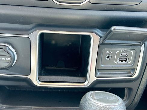 Used 2021 Jeep Wrangler Unlimited Sport AWD/4WD image 27