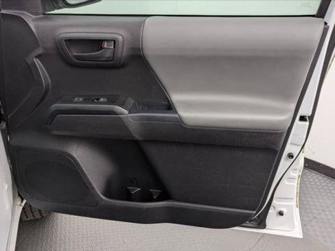 Used 2021 Toyota Tacoma SR RWD image 14