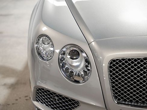 Used 2017 Bentley Continental GT image 7