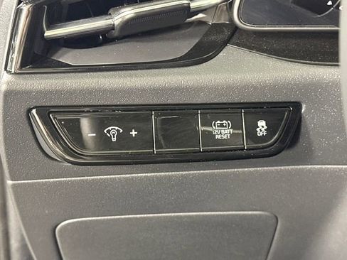 Used 2024 Kia Niro EX image 19