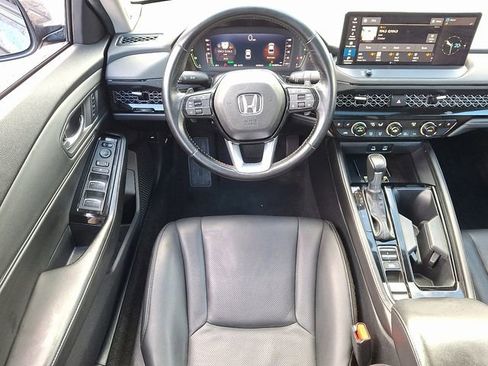Used 2024 Honda Accord Touring image 12