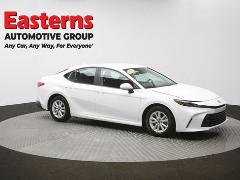 Used 2025 Toyota Camry LE FWD image 47