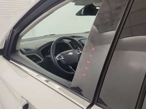 Used 2022 Ford Edge SEL w/ Convenience Package image 24