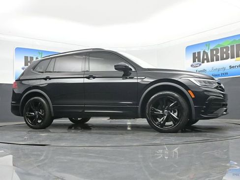 Used 2023 Volkswagen Tiguan SE R-Line FWD image 24