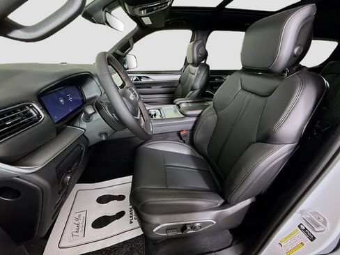New 2026 Jeep Grand Wagoneer 4WD image 21