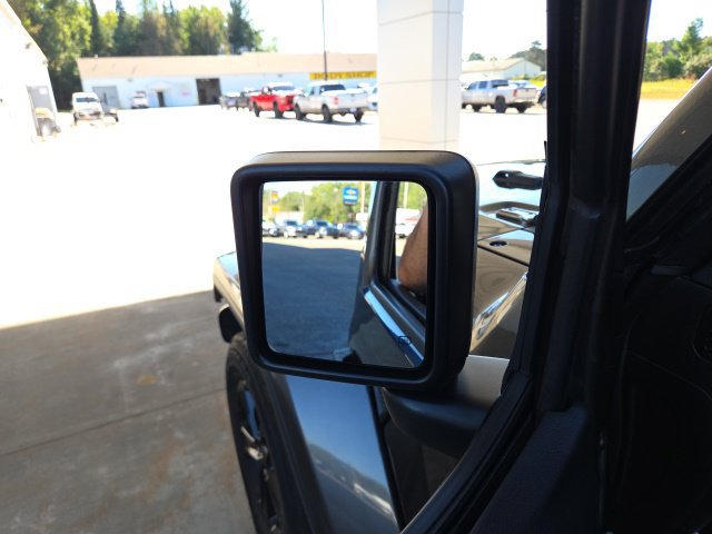 Used 2022 Jeep Wrangler Unlimited Sahara AWD/4WD image 37