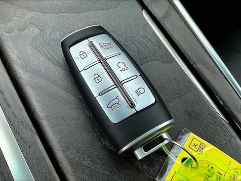 Used 2024 Genesis GV80 3.5T image 14