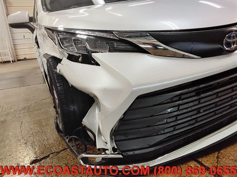 Used 2023 Toyota Sienna XLE w/ XLE Plus Package AWD/4WD image 20