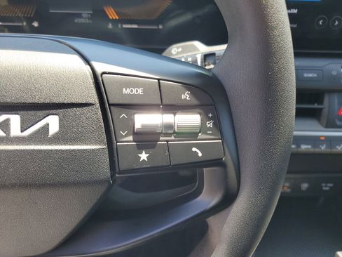 Used 2025 Kia K4 FWD image 12