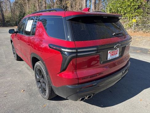Used 2024 Chevrolet Traverse RS w/ LPO, Floor Liner Package image 3
