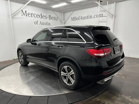 Used 2019 Mercedes-Benz GLC 300 4MATIC image 4