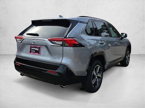 New 2025 Toyota RAV4 SE image 2