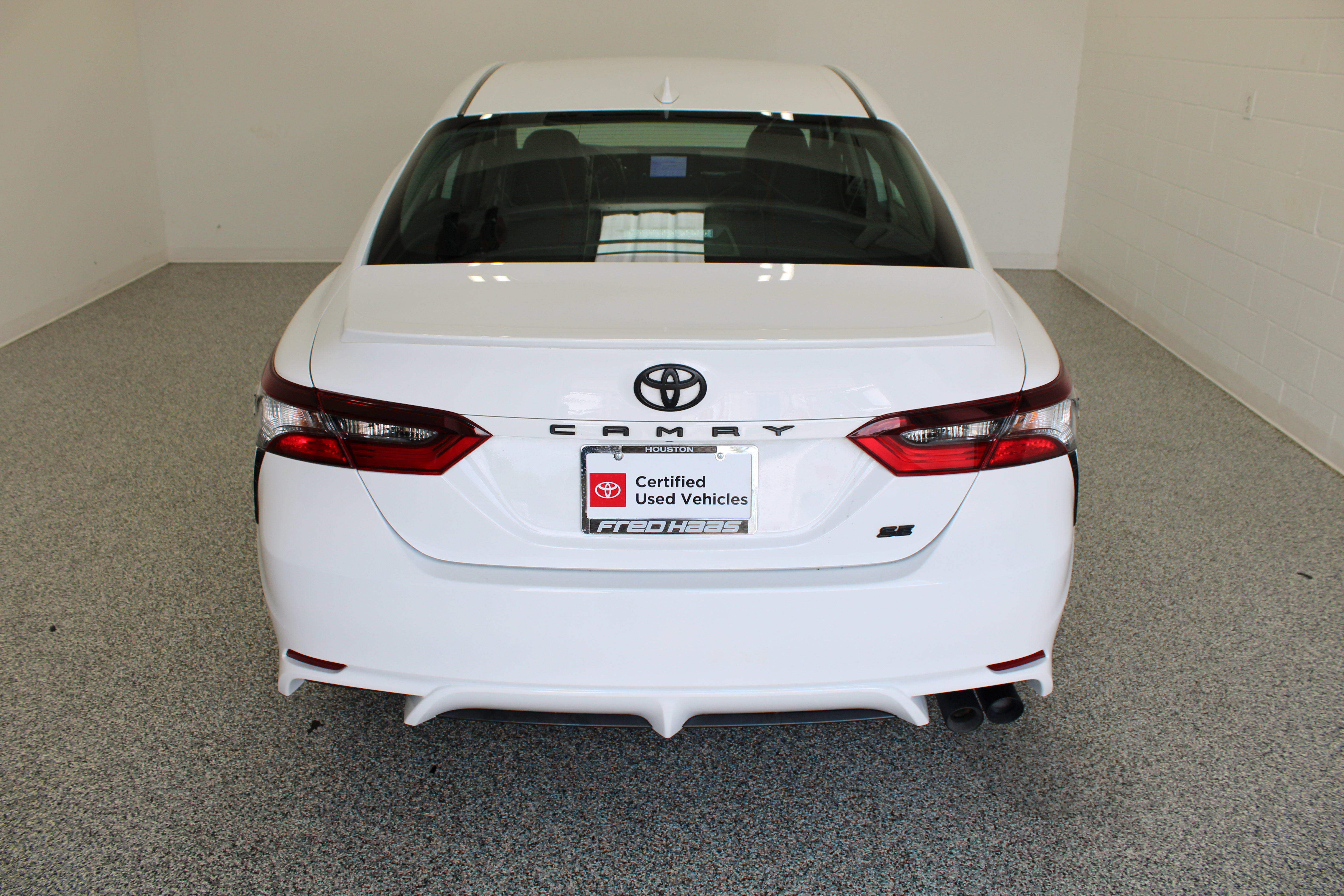 Used 2023 Toyota Camry SE FWD image 8