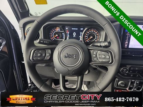 New 2025 Jeep Gladiator Mojave image 13