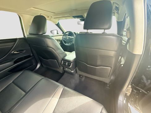 Used 2022 Lexus ES 350 w/ Premium Package FWD image 29