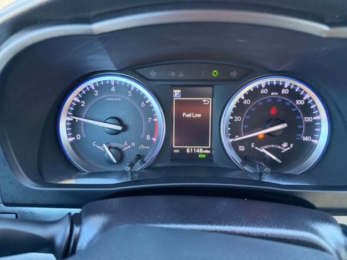 Used 2019 Toyota Highlander XLE image 5